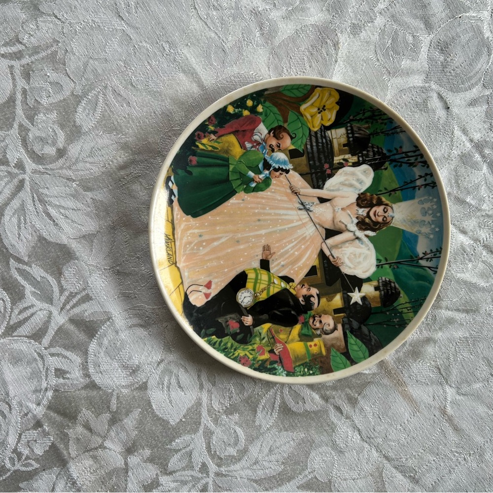 Wizard of Oz Colorful Numbered Decorative Plate